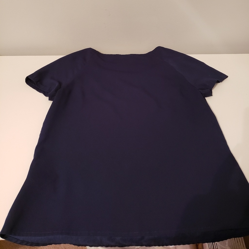 ๐ฐ3/$10 (bundle) Banana Republic top - Picture 4 of 5